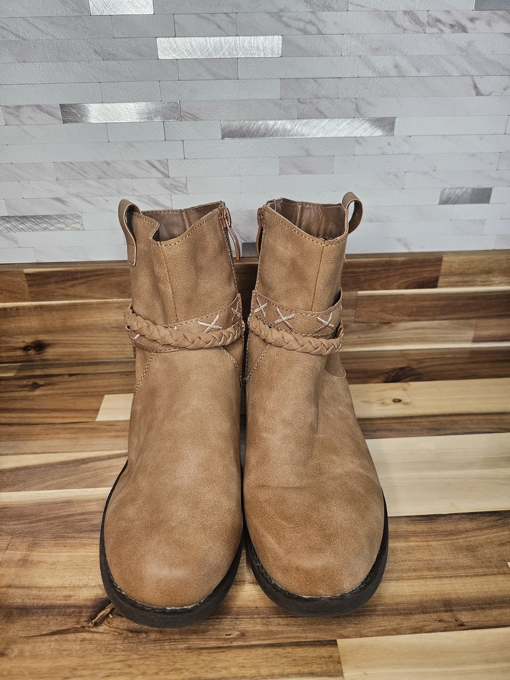 Women's Tan Braided Ankle Boots S7